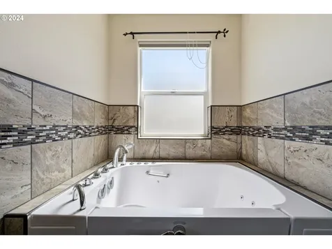 1661 Ohio Avenue North Bend OR 97459