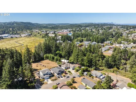 1661 Ohio Avenue North Bend OR 97459