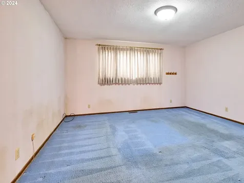 204 Frances Street Molalla OR 97038