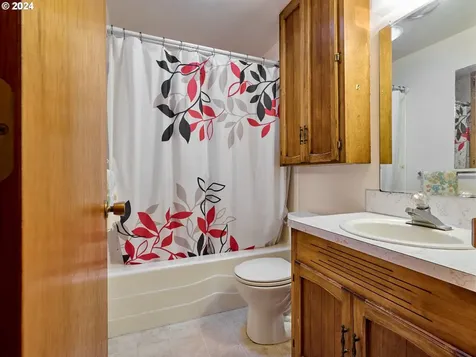 204 Frances Street Molalla OR 97038