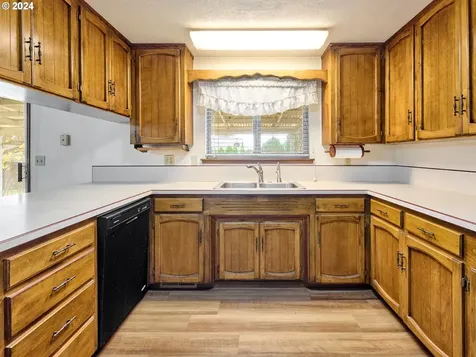 204 Frances Street Molalla OR 97038
