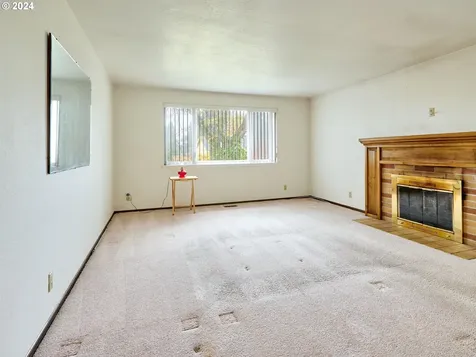 204 Frances Street Molalla OR 97038