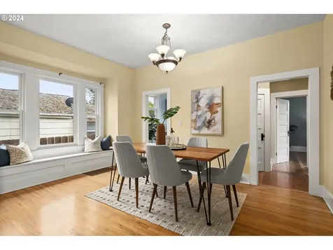 5627 Ne 18th Avenue Portland OR 97211