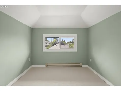 5627 Ne 18th Avenue Portland OR 97211