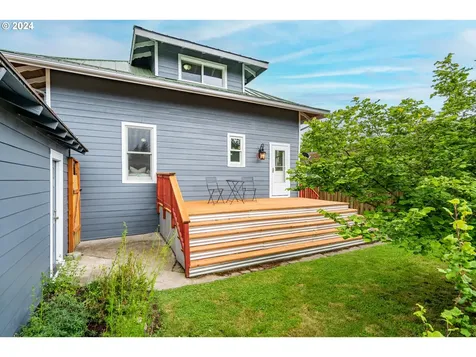 5627 Ne 18th Avenue Portland OR 97211