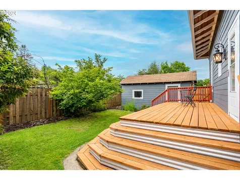 5627 Ne 18th Avenue Portland OR 97211