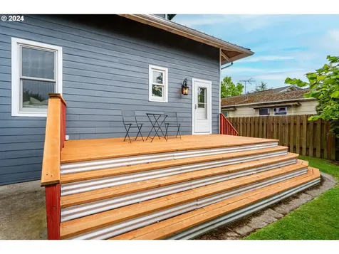 5627 Ne 18th Avenue Portland OR 97211