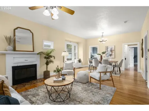 5627 Ne 18th Avenue Portland OR 97211