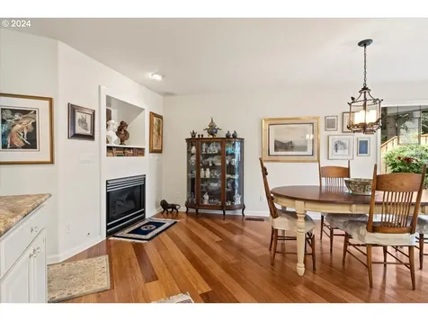 1916 Spicetree Lane SE Salem OR 97306