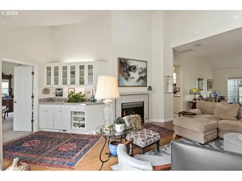 1916 Spicetree Lane SE Salem OR 97306