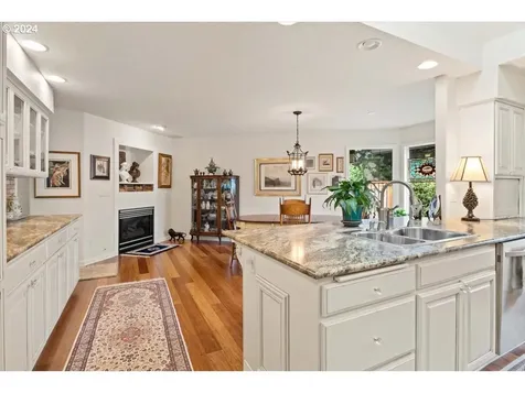 1916 Spicetree Lane SE Salem OR 97306