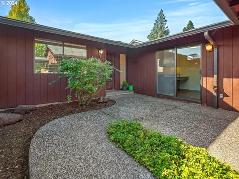 10082 SW Crystal Street Beaverton OR 97008