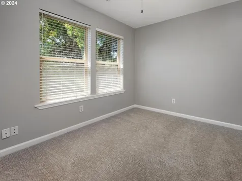 53 Ne Cook Street Portland OR 97212
