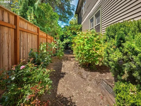 53 Ne Cook Street Portland OR 97212