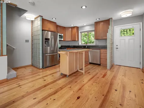 53 Ne Cook Street Portland OR 97212