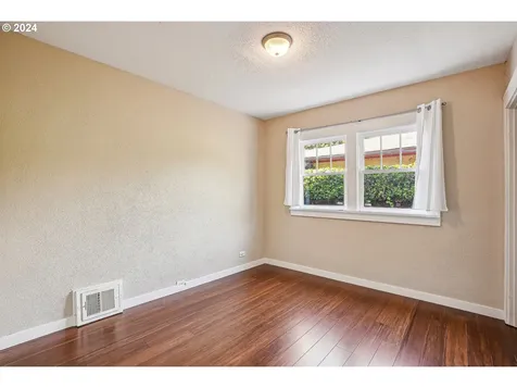 6114 N Vancouver Avenue Portland OR 97217