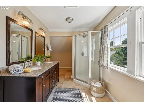 6114 N Vancouver Avenue Portland OR 97217