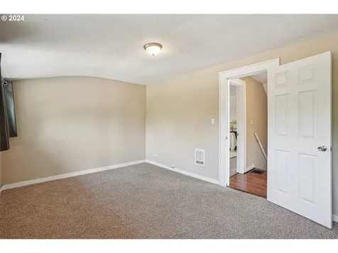 6114 N Vancouver Avenue Portland OR 97217