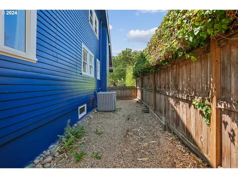 6114 N Vancouver Avenue Portland OR 97217