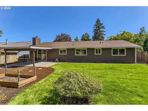 4235 SW 195th Court Beaverton OR 97078