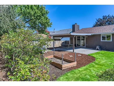 4235 SW 195th Court Beaverton OR 97078