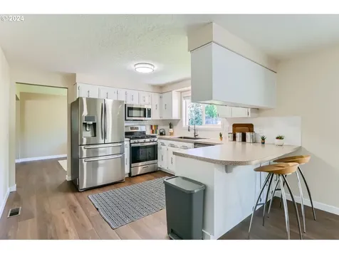 4235 SW 195th Court Beaverton OR 97078