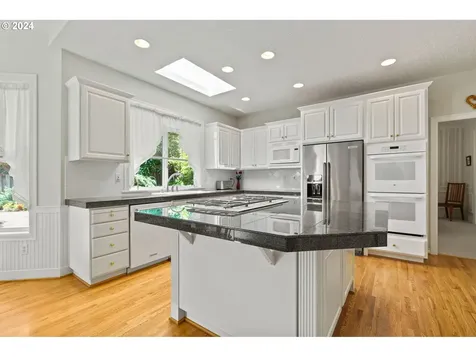4068 Ridge Court West Linn OR 97068