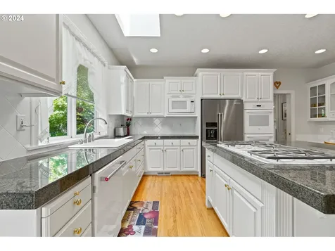 4068 Ridge Court West Linn OR 97068