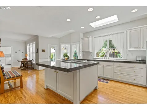 4068 Ridge Court West Linn OR 97068
