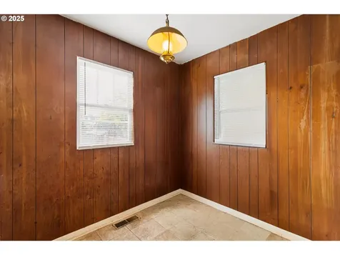 1654 N Killingsworth Street Portland OR 97217