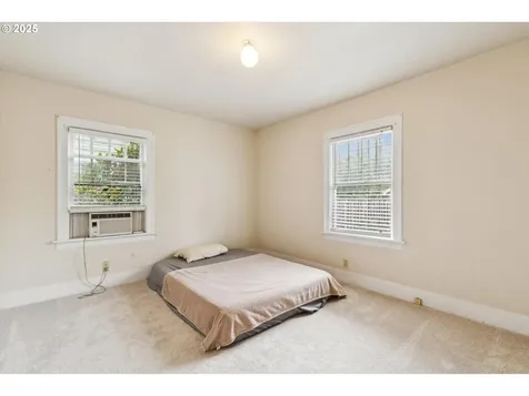 1654 N Killingsworth Street Portland OR 97217