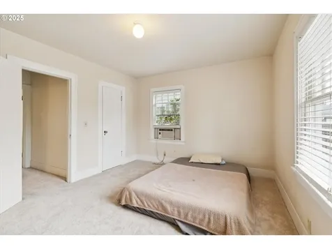 1654 N Killingsworth Street Portland OR 97217