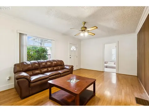 1654 N Killingsworth Street Portland OR 97217