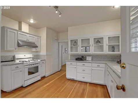 3440 NE Multnomah Street Portland OR 97232