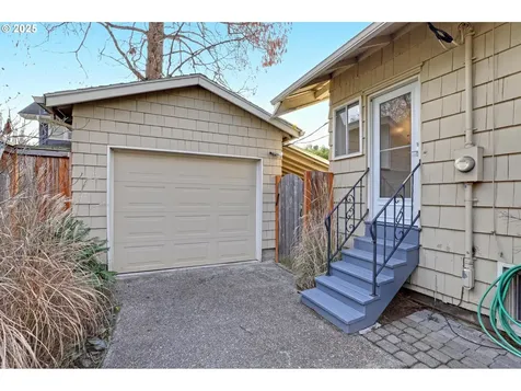 3440 NE Multnomah Street Portland OR 97232