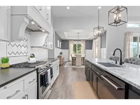 971 S 66th Place Springfield OR 97478