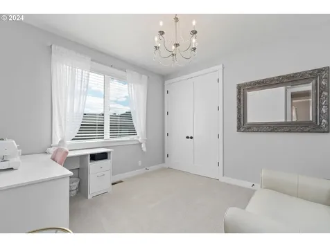 971 S 66th Place Springfield OR 97478