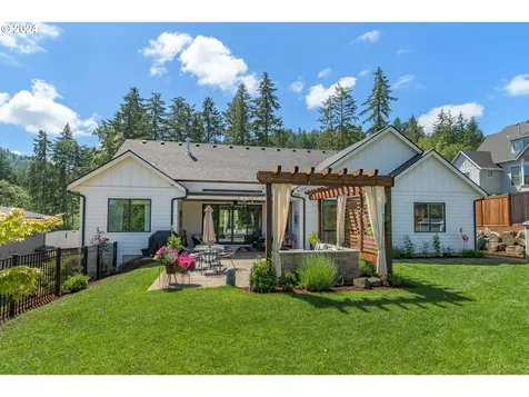 971 S 66th Place Springfield OR 97478