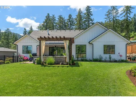 971 S 66th Place Springfield OR 97478