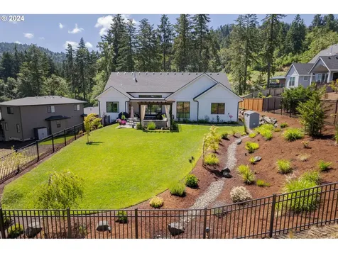 971 S 66th Place Springfield OR 97478