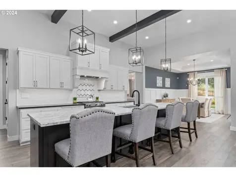 971 S 66th Place Springfield OR 97478