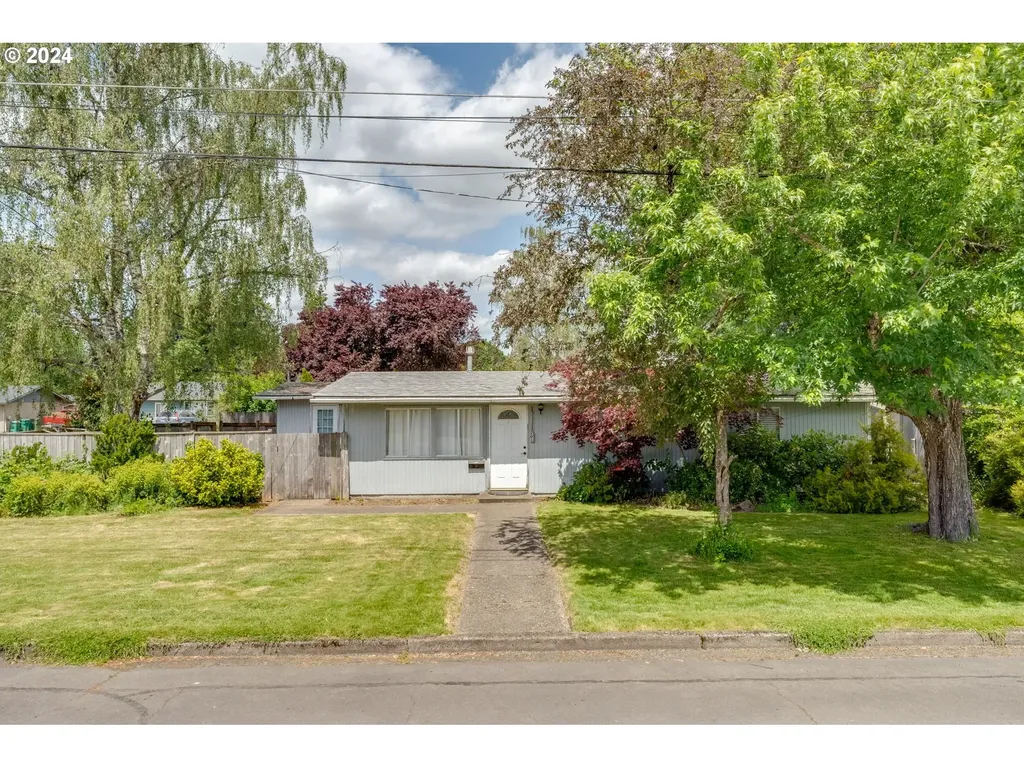 201 E 8th Street Newberg OR 97132