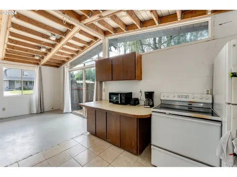201 E 8th Street Newberg OR 97132