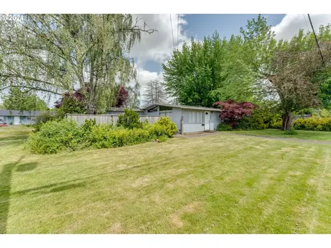 201 E 8th Street Newberg OR 97132