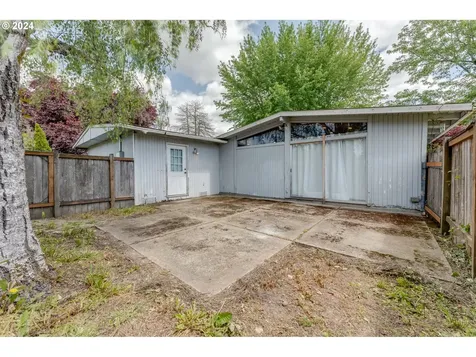 201 E 8th Street Newberg OR 97132