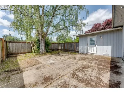 201 E 8th Street Newberg OR 97132