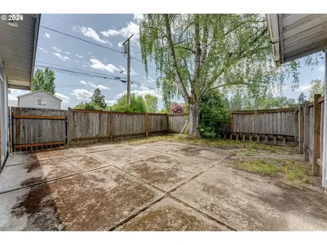 201 E 8th Street Newberg OR 97132