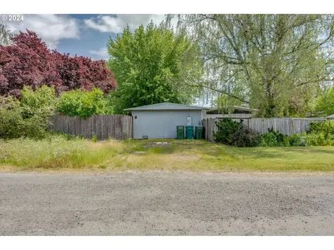 201 E 8th Street Newberg OR 97132
