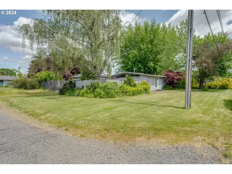 201 E 8th Street Newberg OR 97132