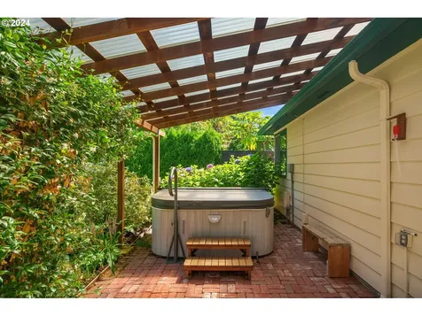 5019 Sw Lowell Street Portland OR 97221